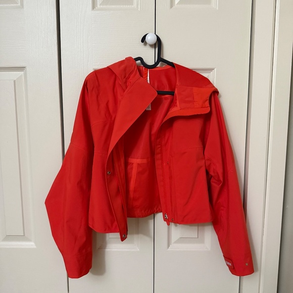 Lululemon Rain Chaser - Autumn Red - Size 2 - Picture 3 of 7